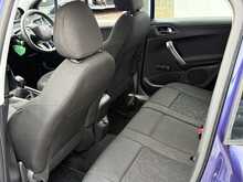 Peugeot 2008 VTi PureTech Active - U7655