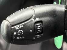 Peugeot 2008 VTi PureTech Active - U7655