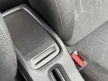 Peugeot 2008 VTi PureTech Active - U7655