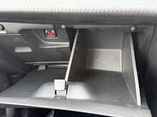 Peugeot 2008 VTi PureTech Active - U7655