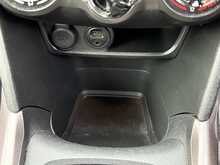 Peugeot 2008 VTi PureTech Active - U7655