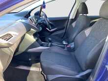 Peugeot 2008 VTi PureTech Active - U7655