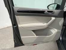 Volkswagen Touran TDI Premium - U7735