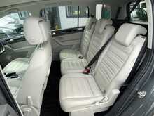 Volkswagen Touran TDI Premium - U7735