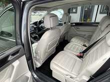 Volkswagen Touran TDI Premium - U7735