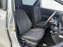 Toyota Sienta X V-Package - U7737