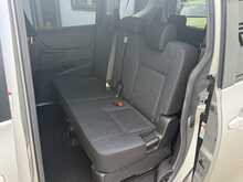 Toyota Sienta X V-Package - U7737