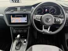 Volkswagen Tiguan TSI R-Line - U7739