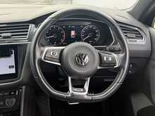 Volkswagen Tiguan TSI R-Line - U7739