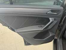 Volkswagen Tiguan TSI R-Line - U7739