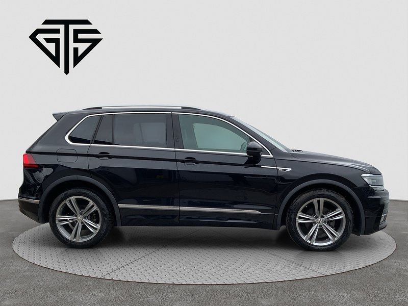 Volkswagen Tiguan TSI R-Line - U7739