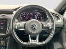 Volkswagen Tiguan TSI R-Line - U7739