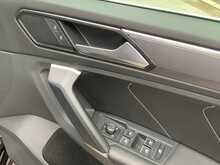 Volkswagen Tiguan TSI R-Line - U7739