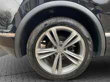 Volkswagen Tiguan TSI R-Line - U7739