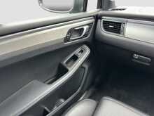 Porsche Macan T V6 Turbo - U7803