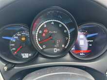 Porsche Macan T V6 Turbo - U7803