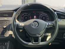 Volkswagen Tiguan TDI SEL - U7827
