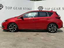 Toyota Auris VVT-h Design - U7835