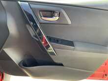 Toyota Auris VVT-h Design - U7835