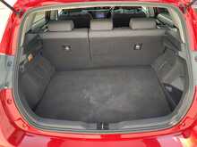 Toyota Auris VVT-h Design - U7835