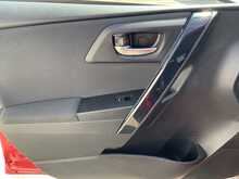 Toyota Auris VVT-h Design - U7835