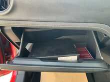 Toyota Auris VVT-h Design - U7835