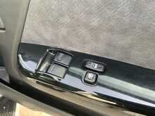 Toyota HiAce  - U7836