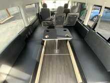 Toyota HiAce  - U7836