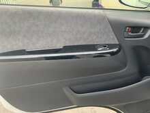 Toyota HiAce  - U7836