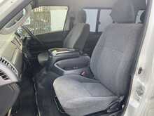 Toyota HiAce  - U7836