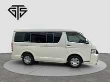 Toyota HiAce  - U7836