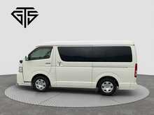 Toyota HiAce  - U7836