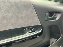 Toyota HiAce  - U7836