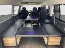 Toyota HiAce  - U7836