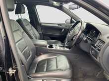 Volkswagen Touareg TDI V6 BlueMotion Tech R-Line - U7838