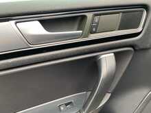 Volkswagen Touareg TDI V6 BlueMotion Tech R-Line - U7838