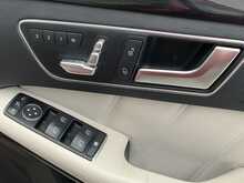 Mercedes-Benz E Class E63 V8 AMG - U7840