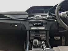 Mercedes-Benz E Class E63 V8 AMG - U7840