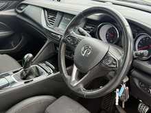 Vauxhall Insignia Turbo D BlueInjection SRi Nav - U7860