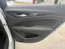 Vauxhall Insignia Turbo D BlueInjection SRi Nav - U7860