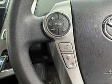 Toyota Prius Alpha S - U7867