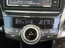 Toyota Prius Alpha S - U7867