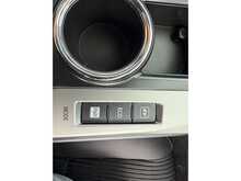 Toyota Prius Alpha S - U7867