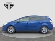 Toyota Prius Alpha S - U7867