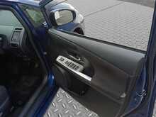 Toyota Prius Alpha S - U7867