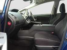 Toyota Prius Alpha S - U7867