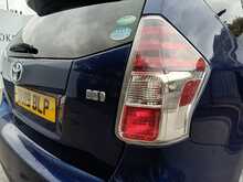 Toyota Prius Alpha S - U7867