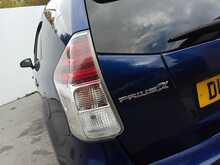 Toyota Prius Alpha S - U7867