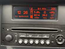 Peugeot 3008 HDi Active - U7895