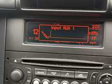 Peugeot 3008 HDi Active - U7895